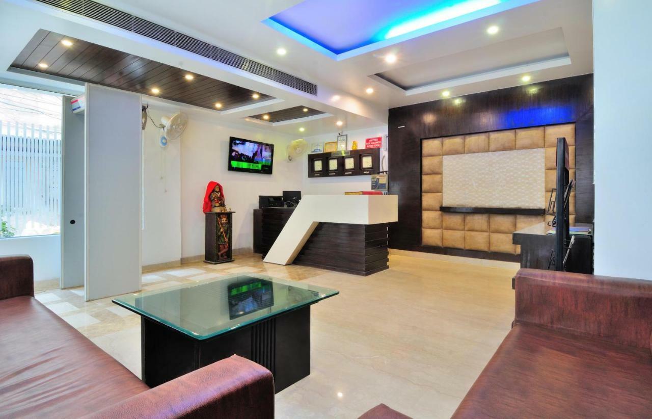 Hotel Benz International Delhi  Exterior photo