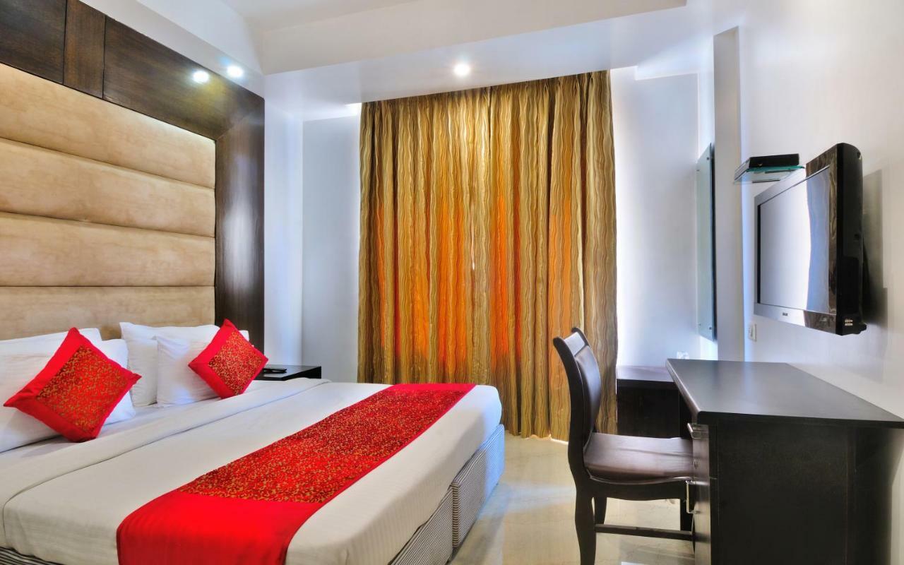Hotel Benz International Delhi  Exterior photo